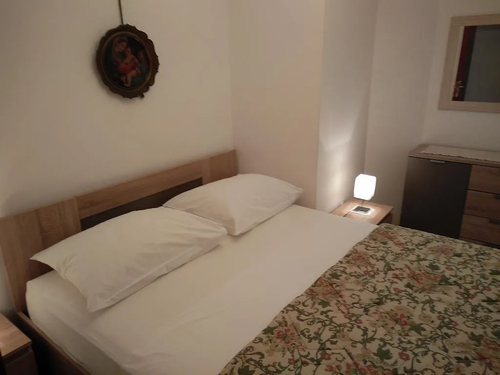 Apartment Villa Donadini Trogir