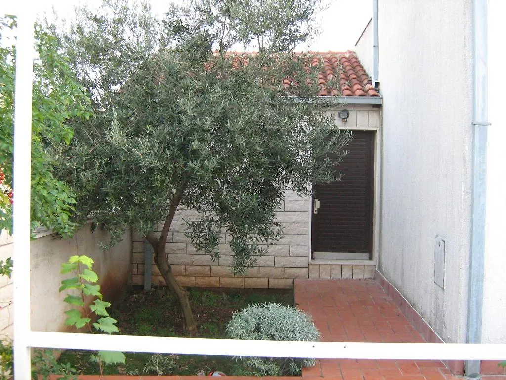 Villa Donadini Trogir 0*,  Croatia